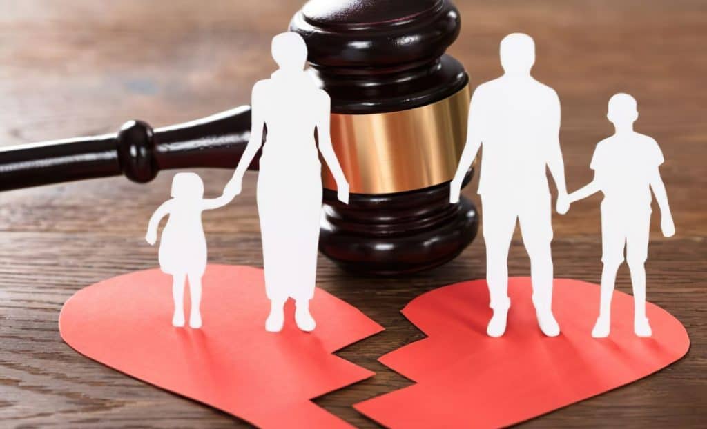 Vậy liệu người ta có đang quá dễ dãi với việc ly hôn